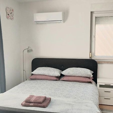 Studio 7Even Ground Floor 普拉 外观 照片